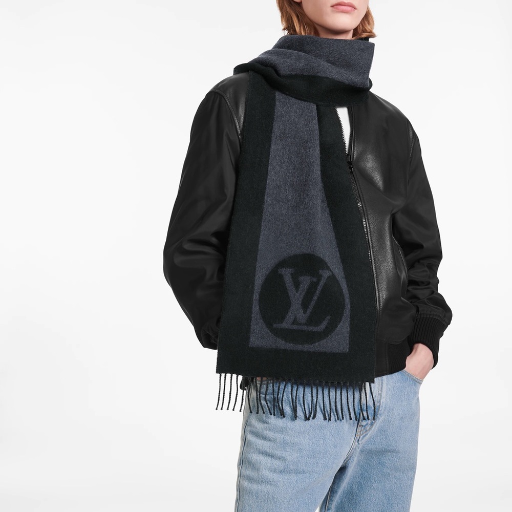 LOUIS VUITTON // wool Cardiff scarf